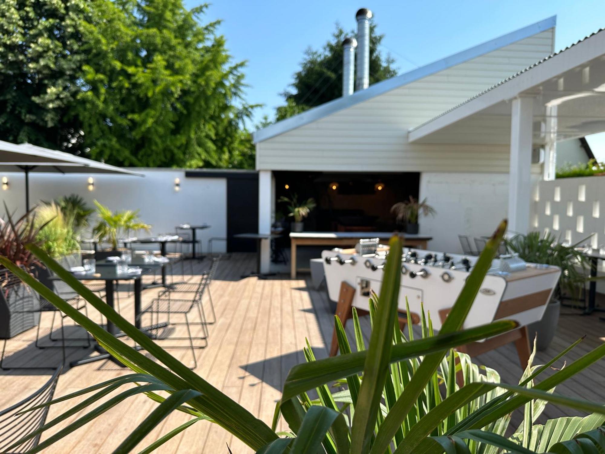Logis Hotel & Restaurant Le Vert Bocage Franqueville-Saint-Pierre Exterior photo