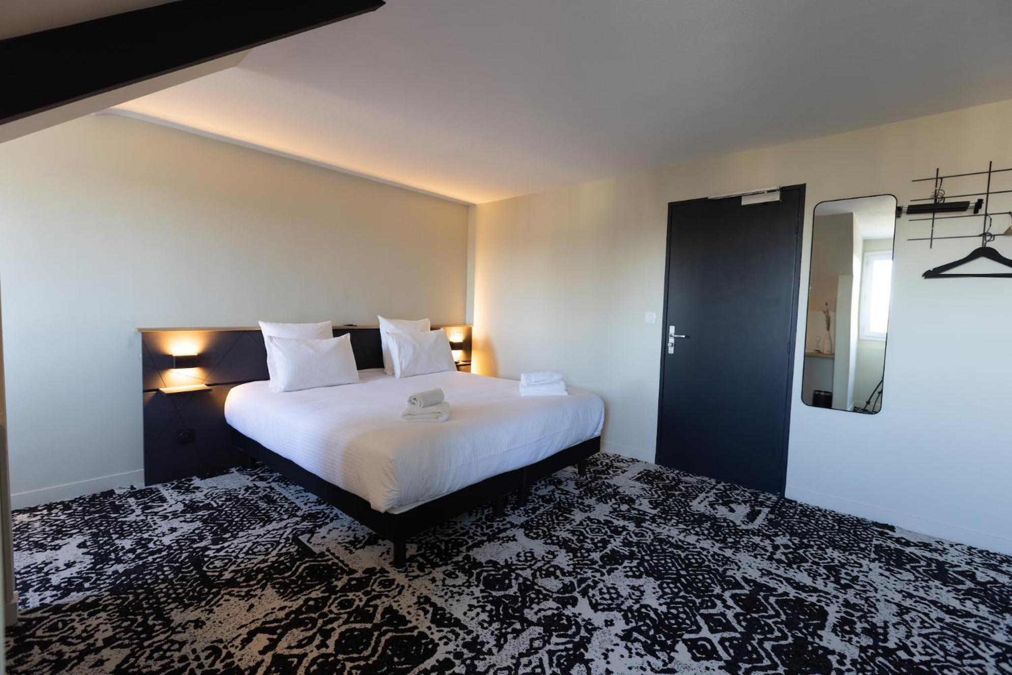 Logis Hotel & Restaurant Le Vert Bocage Franqueville-Saint-Pierre Exterior photo